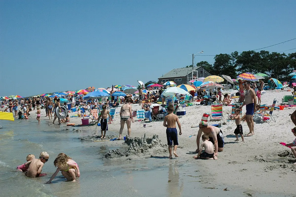 Beachgoers at Skaket Beach on Cape Cod Bay, Orleans